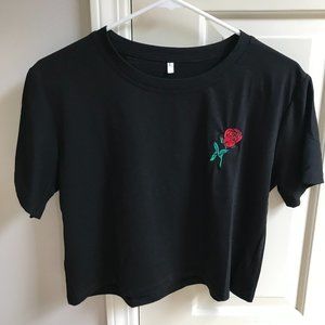 🌹ROMWE Rose Embroidered Patch Black CROP TOP🌹
